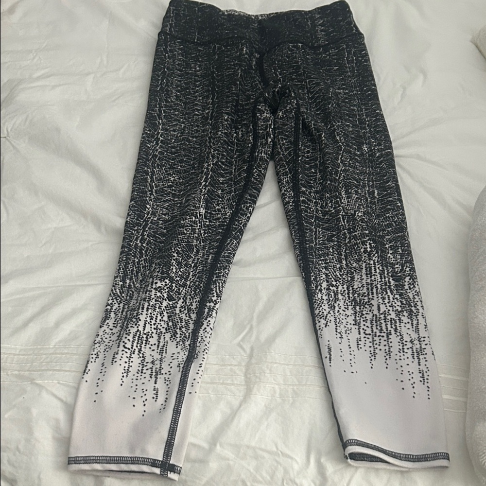 Black and White Workout Leggings